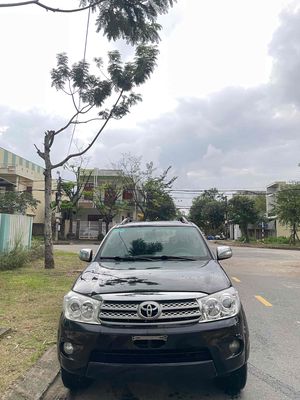 Toyota Fortuner 2010 2.5G - 240000 km