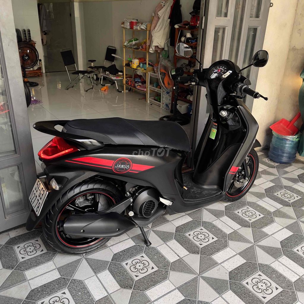 Janus 2022 limited smartkey lướt 99%, bstp 9 chủ. Mua bán Xe máy tại Quận 12 Tp Hồ Chí Minh được đăng bởi luân hình 8