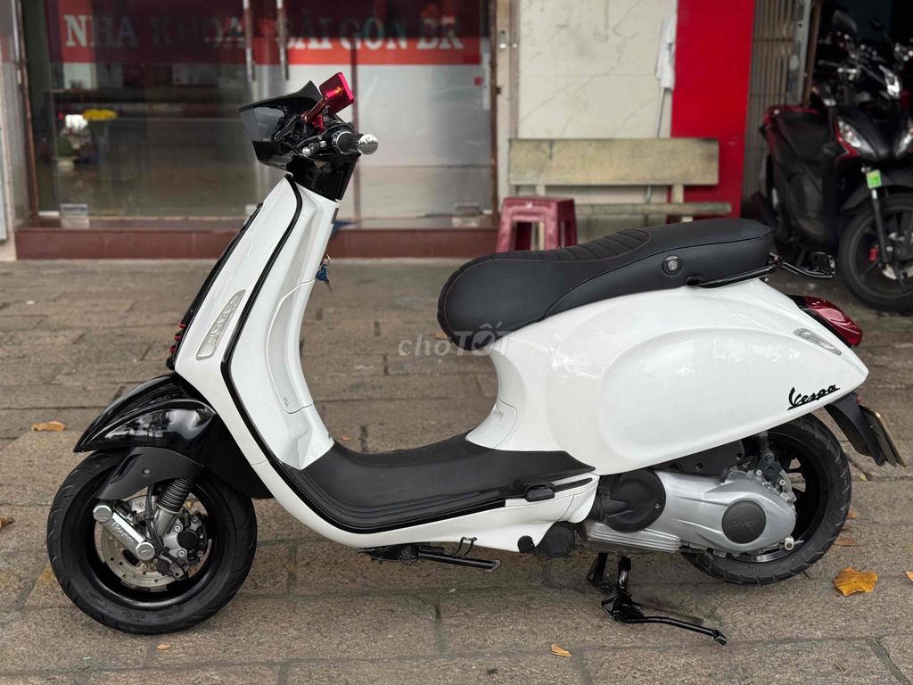 Vespa Sprint Đỏ Cherry và Trắng đen bs 72 zin. Mua bán Xe máy tại Thành phố Bà Rịa Bà Rịa - Vũng Tàu được đăng bởi Cửa Hàng Xe Máy Anh Luân hình 8
