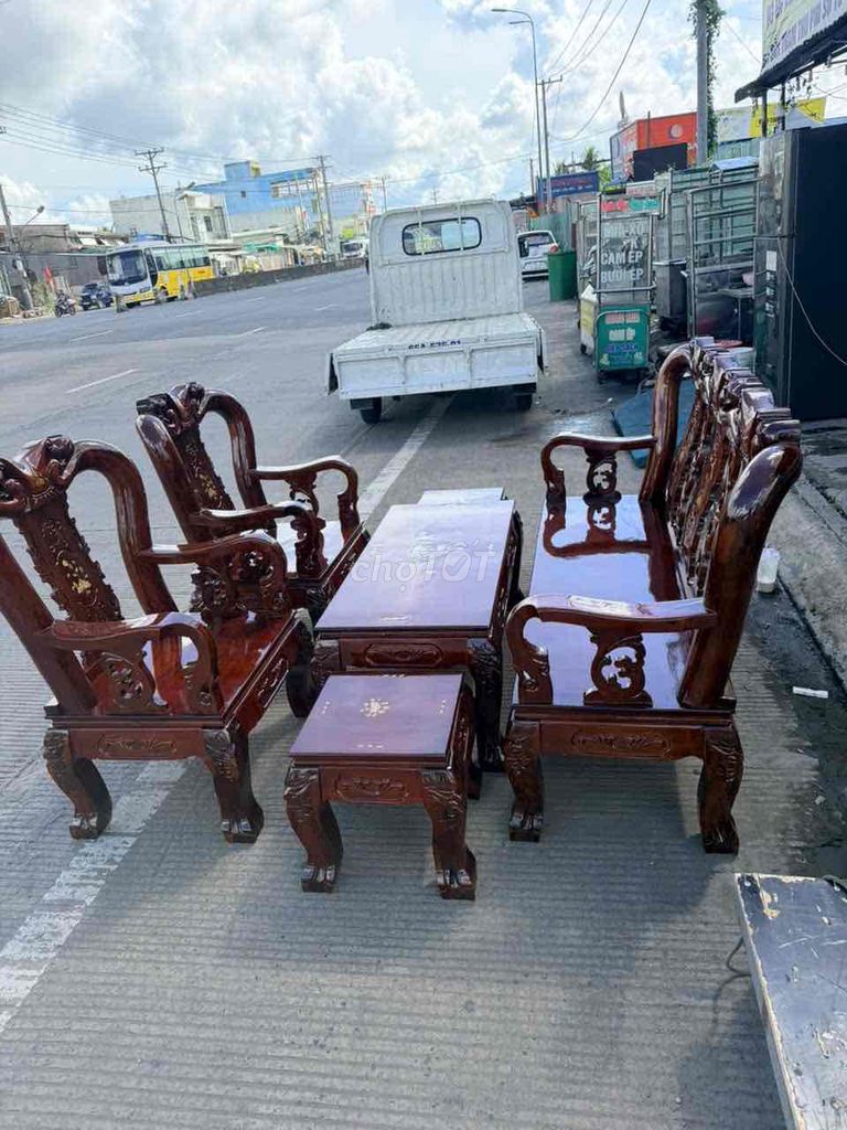 Bộ bàn ghế Gỗ tràm Nâu đỏ 1.7m. Mua bán Bàn ghế tại Quận Cái Răng Cần Thơ được đăng bởi Đồ củ minh trí hình 1