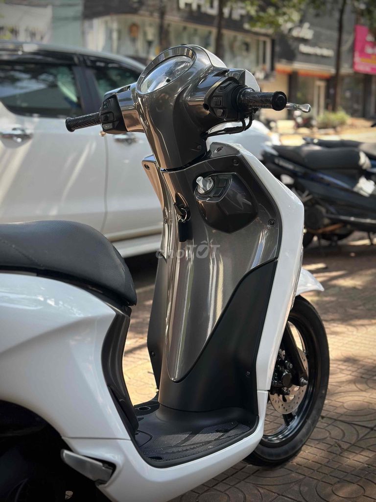 Yamaha Janus 2019 Smartkey Trắng. Mua bán Xe máy tại Thành phố Pleiku Gia Lai được đăng bởi Xe Máy Nguyễn Vũ Gialai hình 11