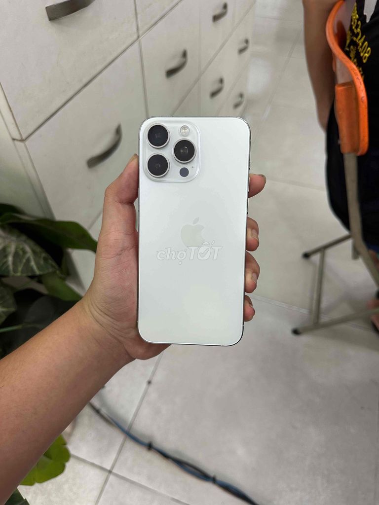iPhone 15 Pro Max quốc tế 256gb trắng. Mua bán Điện thoại tại Quận Gò Vấp Tp Hồ Chí Minh được đăng bởi Tony Mobile hình 1