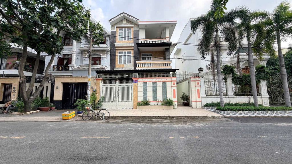 Аренда · 4 комн. · 200 м² · Quận Bình Tân, ул. Đường số 7