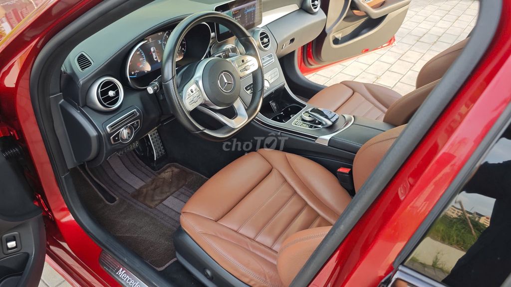 Mercedes Benz 2020 C300 AMG - 78000 km. Mua bán Ô tô tại Quận Thanh Xuân Hà Nội được đăng bởi Nguyễn Tuấn Hoàng hình 5