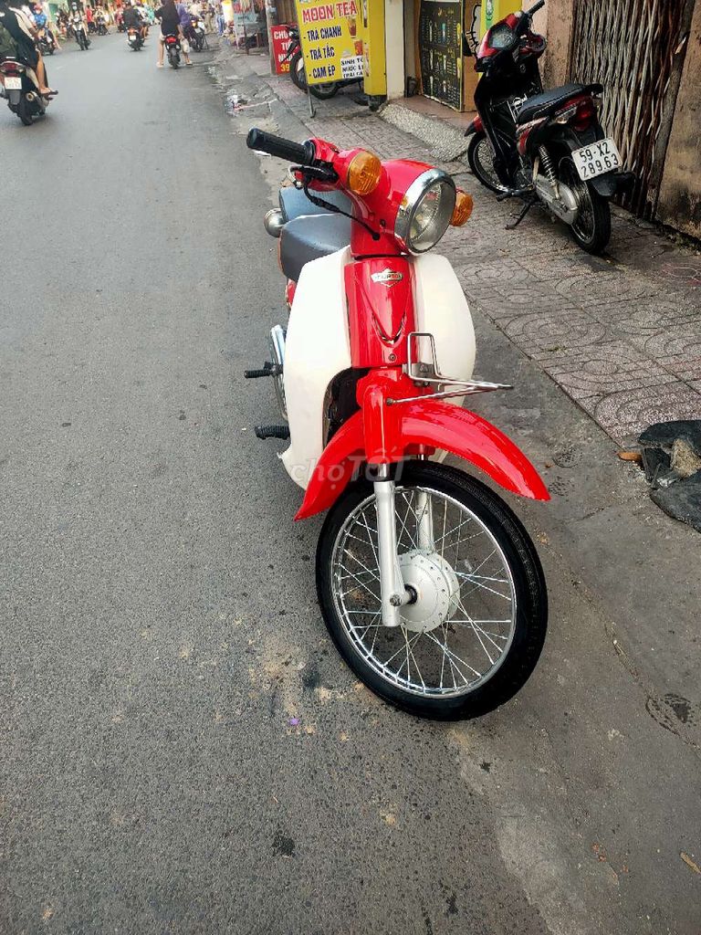 Cúp 50cc liên doanh xe đẹp long lanh máy móc êm