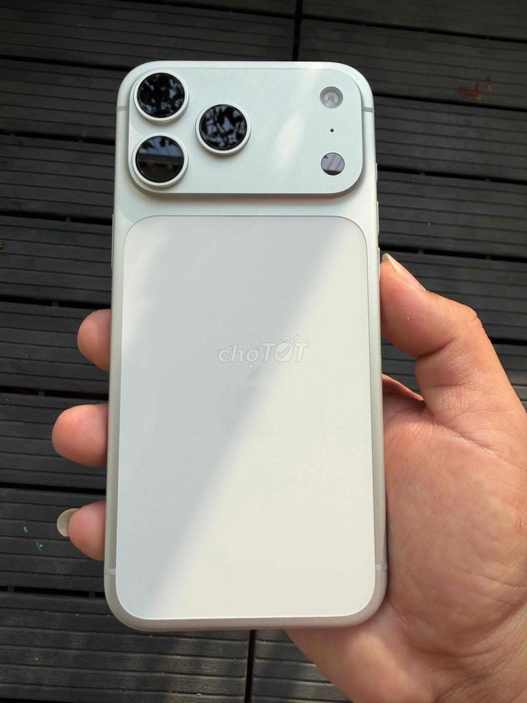 Apple iPhone 17 Pro Max 256GB Trắng. Mua bán Điện thoại tại Quận 7 Tp Hồ Chí Minh được đăng bởi Hoàng Tùng hình 1