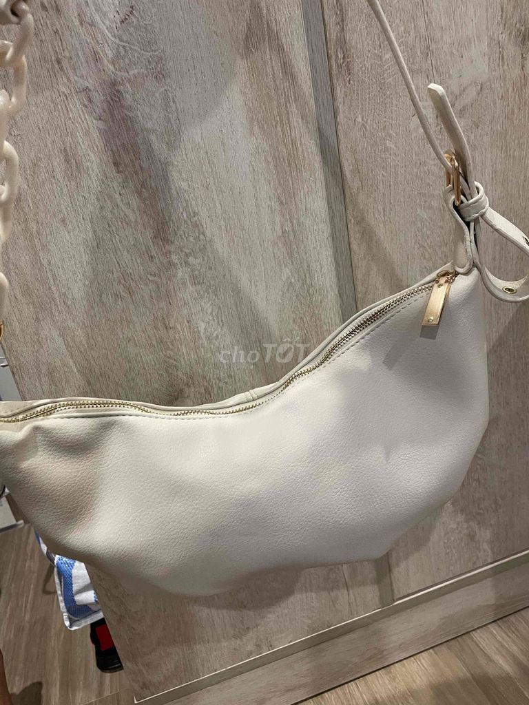 Thanh lý túi nữ New 100%. Mua bán Túi xách tại Thành phố Thủ Đức Tp Hồ Chí Minh được đăng bởi Chau Minh hình 1