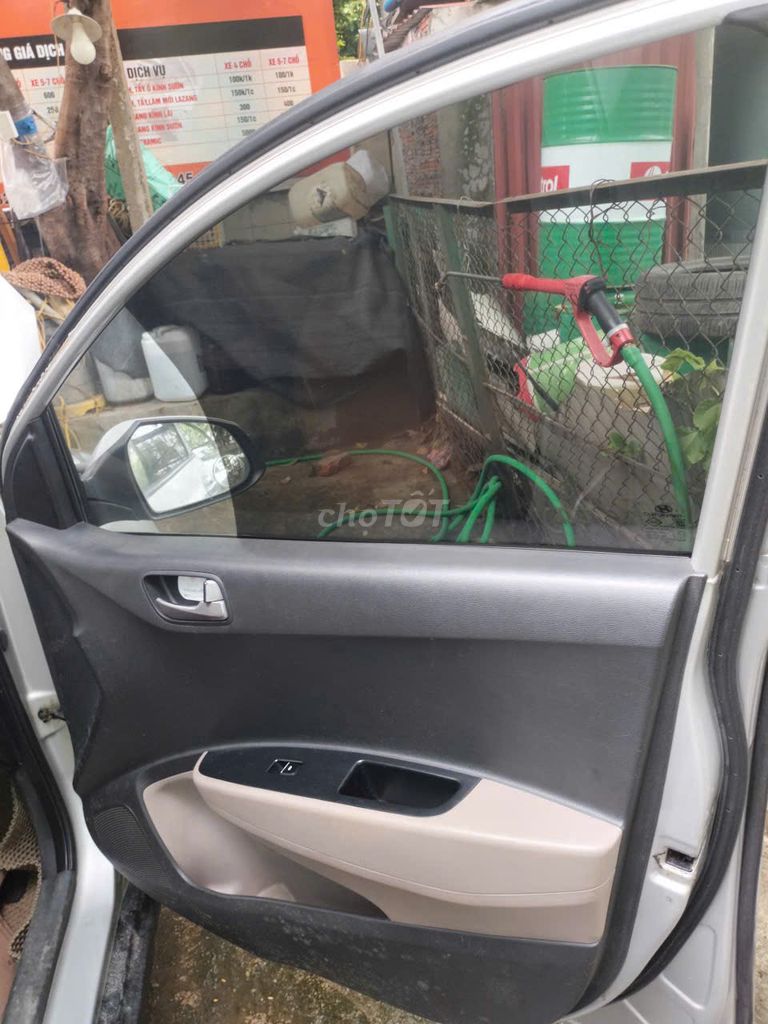 Hyundai Grand i10 2014   bản đủ  MT. Mua bán Ô tô tại Quận Cầu Giấy Hà Nội được đăng bởi Thắng Vũ hình 4