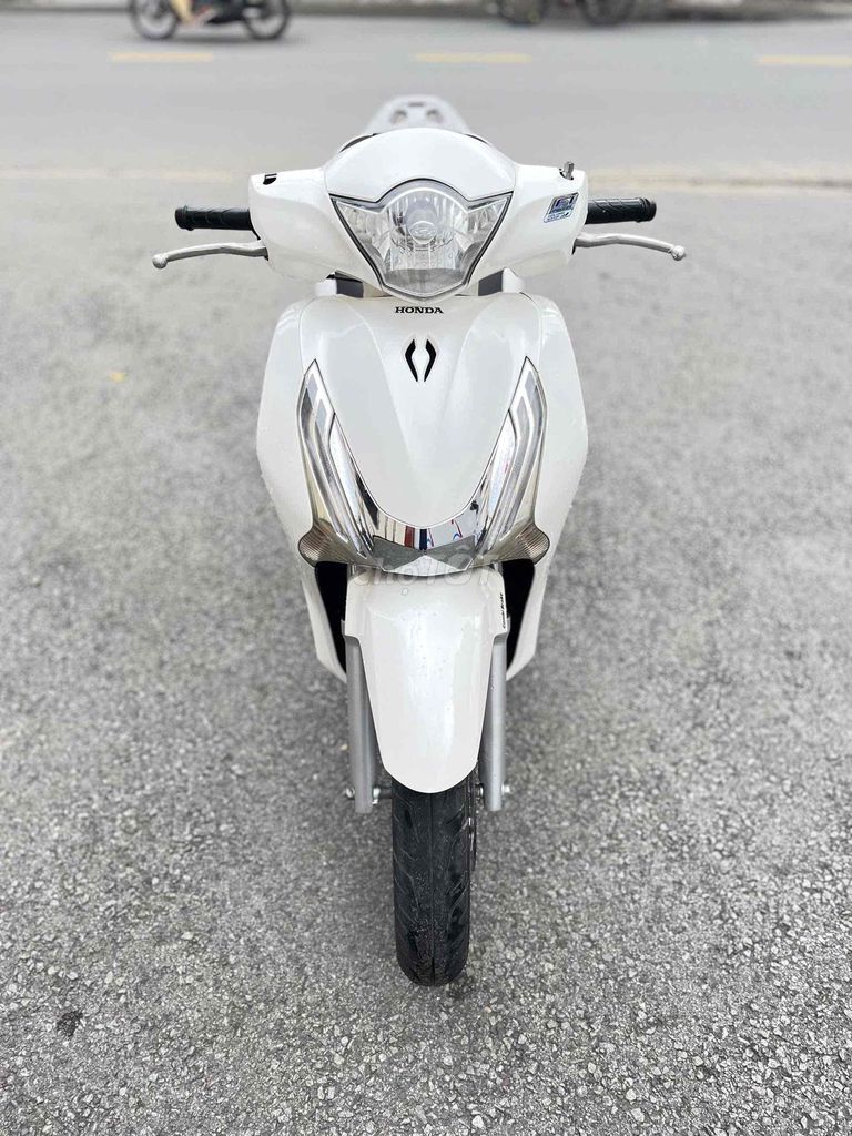 HONDA SH 150cc .ĐK 2016.BSTP .Smarkey- HỖ TRỢ GÓP. Mua bán Xe máy tại Quận Gò Vấp Tp Hồ Chí Minh được đăng bởi CẦM ĐỒ NĂM LINH hình 2