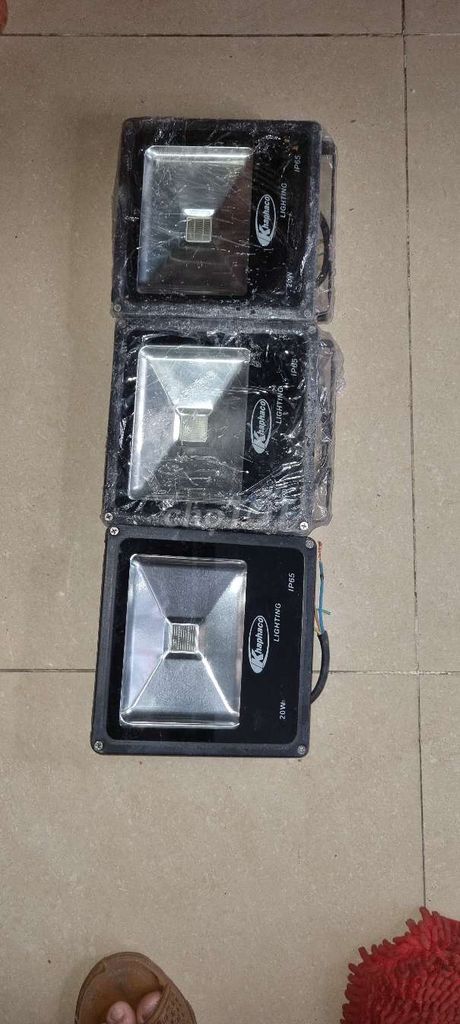 Đèn LED ngoài trời 20W Xanh lá. Mua bán Đèn tại Quận Gò Vấp Tp Hồ Chí Minh được đăng bởi Hđ hình 1