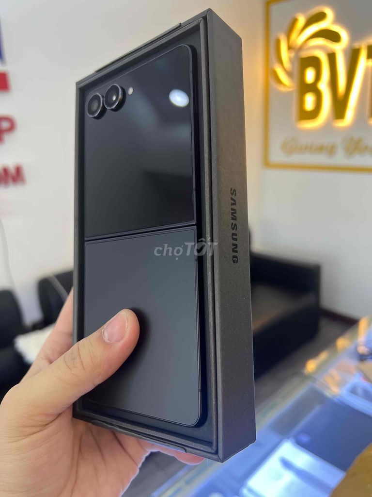 Samsung Z Flip 7 5G 12GB/256GB - 512GB likenew VN. Mua bán Điện thoại tại Quận 5 Tp Hồ Chí Minh được đăng bởi BVTMOBILE HỆ THỐNG BÁN LẺ UY TÍN hình 1