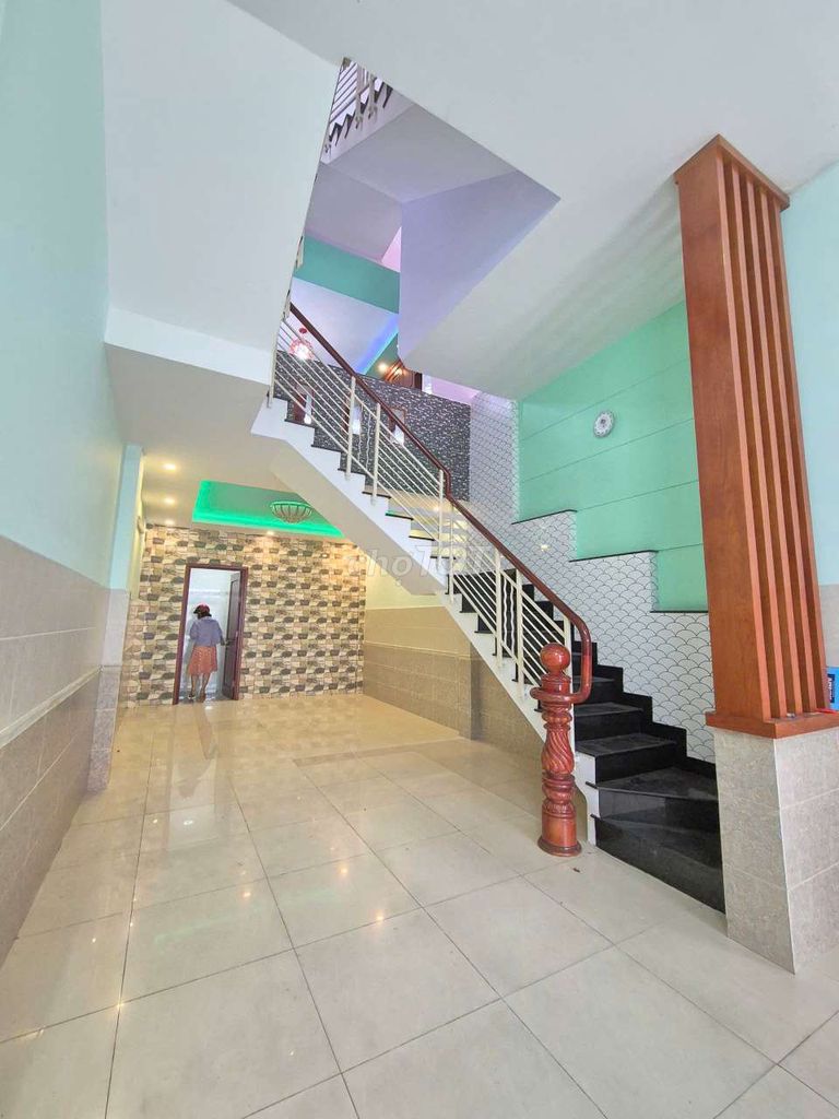Bán nhà hẻm xe hơi 4 tấm Giá 6,5 tỷ. Mua bán nhà ở tại Quận Tân Phú Tp Hồ Chí Minh được đăng bởi Nguyễn Hoàng hình 3