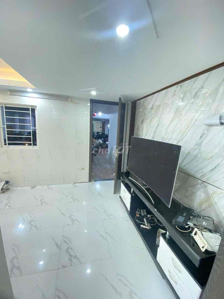 Bán căn hộ ccmn 52m2,  2 ngủ ở Hồ Ba Mẫu