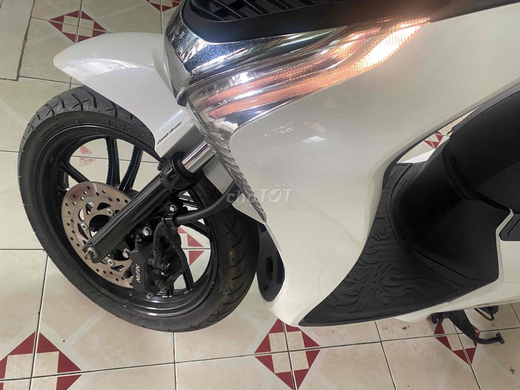 HONDA   SH 125c zin odo 5500. Mua bán Xe máy tại Thành phố Rạch Giá Kiên Giang được đăng bởi Tân hình 4