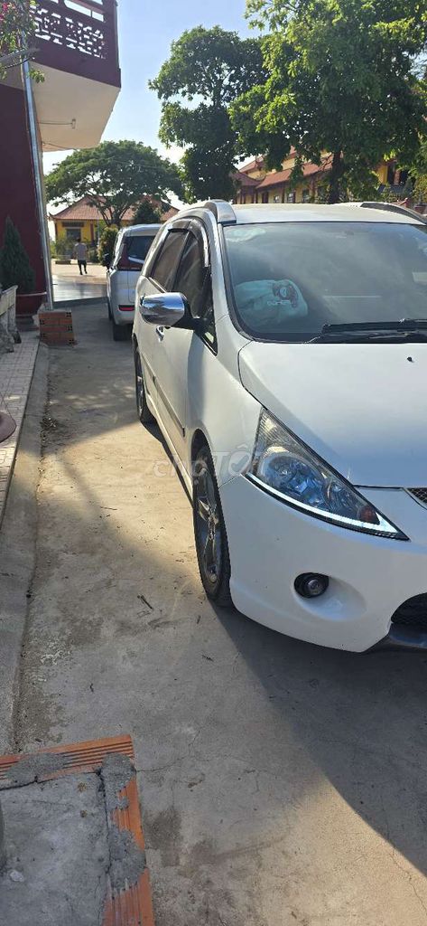 Mitsubishi Grandis 2008 full option