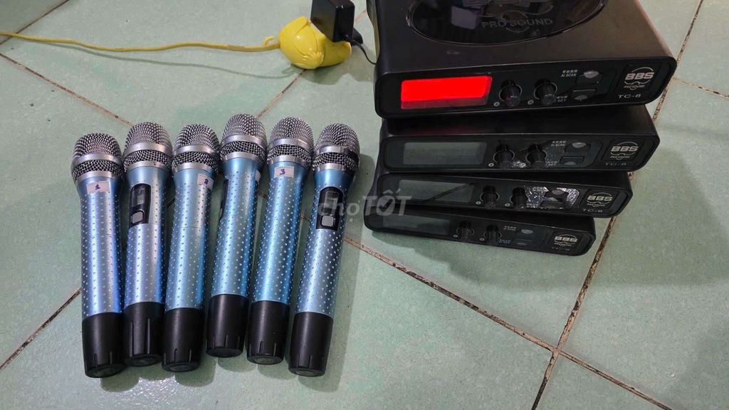 Micro không dây BBS TC-8 Xanh Đen. Mua bán Tivi, Âm thanh tại Quận 12 Tp Hồ Chí Minh được đăng bởi Bảo An hình 1