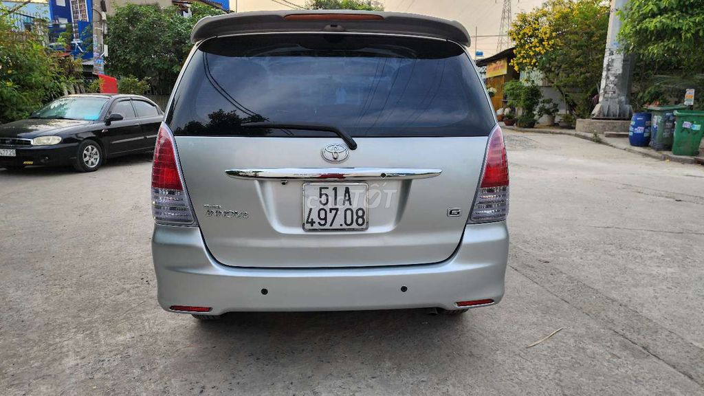 Toyota Innova 2009 G - 150000 km