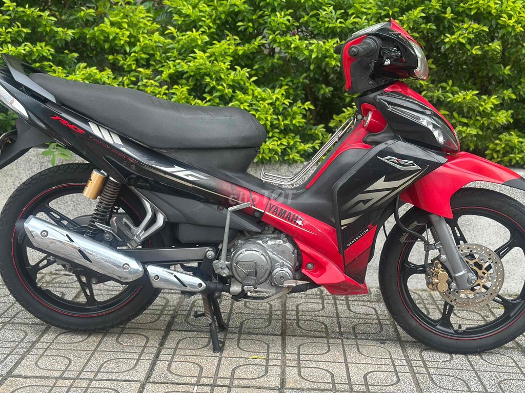 Jupiter 2013 RC Đỏ đen mâm đĩa zin nguyên giá rẻ. Mua bán Xe máy tại Thành phố Thủ Đức Tp Hồ Chí Minh được đăng bởi Xe Máy Sơn Thủ Đức hình 4