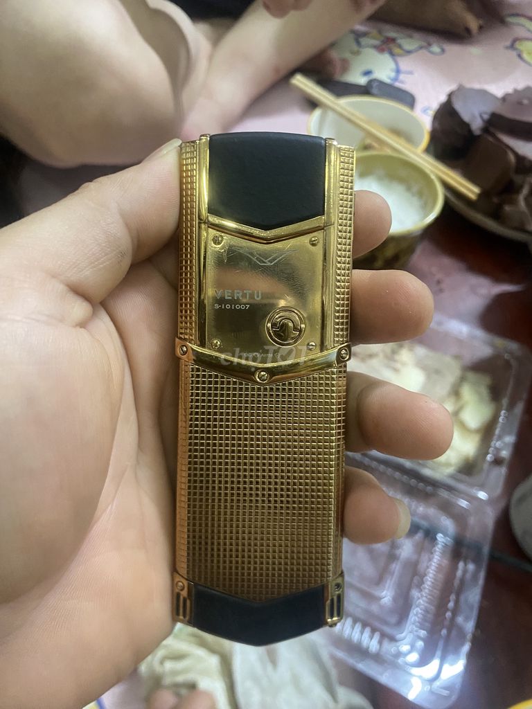 Vertu S-101007 Vàng. Mua bán Điện thoại tại Quận Long Biên Hà Nội được đăng bởi chính chủ hình 1