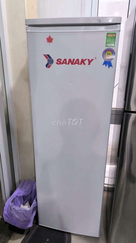 Tủ đông đứng Sanaky 230 lít