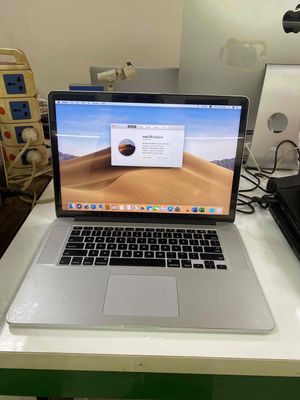 Apple Macbook Pro 2015 i7 15 inch 16GB/512GB
