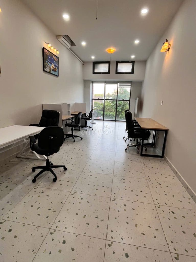 Cho thuê Officetel The Sun Avenue 44m² Thông suốt 1WC Giá 11Tr/tháng .