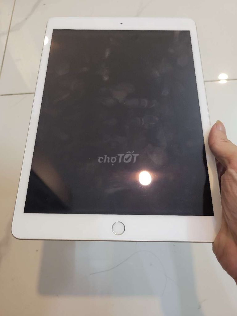 Apple iPad (thế hệ 7) 32GB Trắng. Mua bán Máy tính bảng tại Quận Tân Phú Tp Hồ Chí Minh được đăng bởi minh hình 1