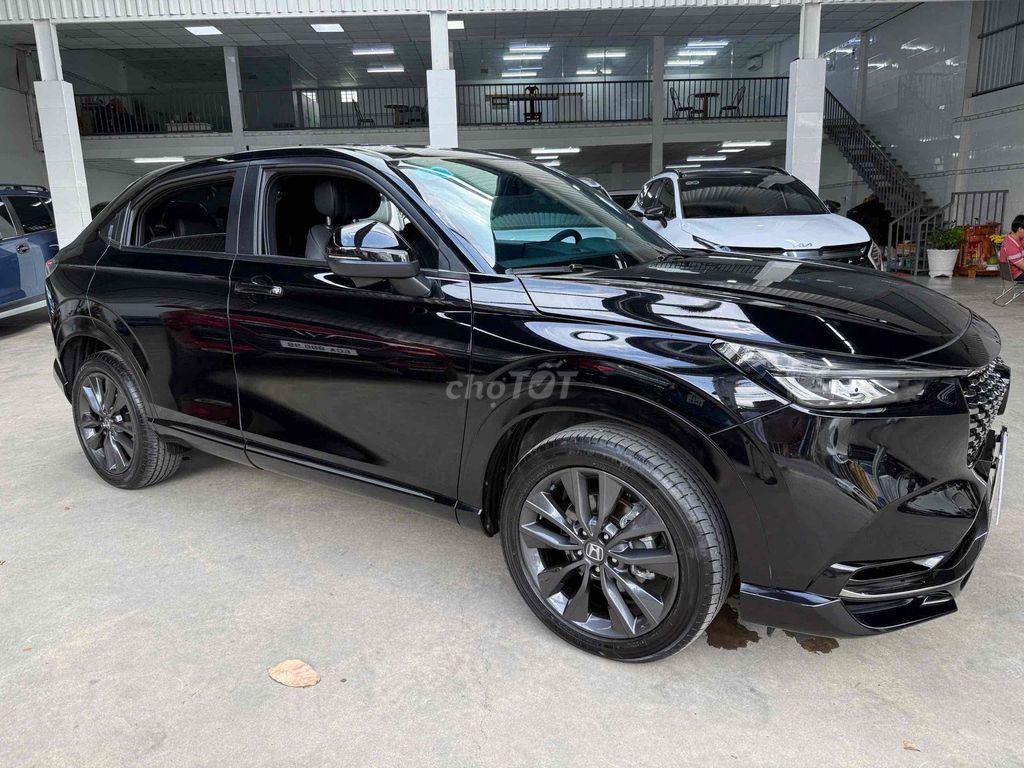 Honda HR-V 2023 RS - 12000 km. Mua bán Ô tô tại Thành phố Thủ Đức Tp Hồ Chí Minh được đăng bởi Long Auto Vạn Phúc hình 3