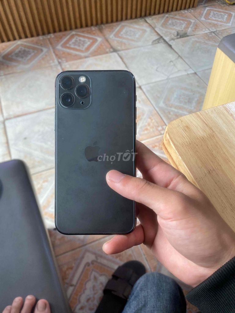 Apple iPhone 11 Pro 64GB Đen Đã thay pin. Mua bán Điện thoại tại Huyện Yên Khánh Ninh Bình được đăng bởi võ trọng khánh hình 1