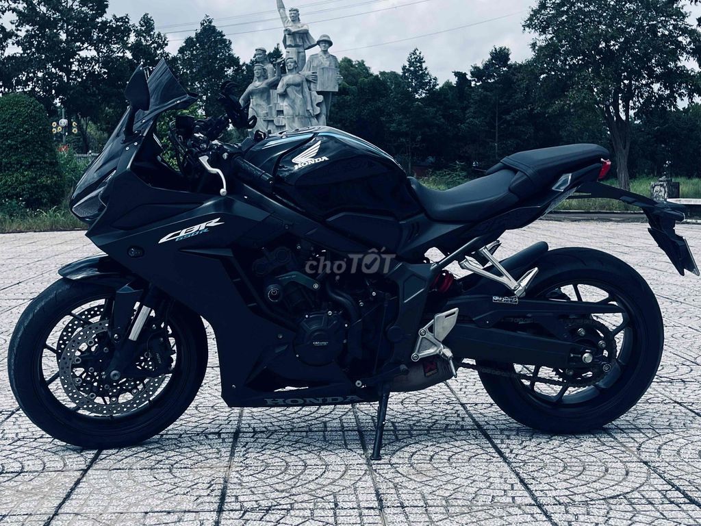 Honda CBR650R 2023 Black Edition 10500 км