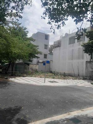 ĐẤT LÔ GÓC KINH DOANH. DT 6,8 X 18 M. MẶT TIỀN KINH DOANH.  SH