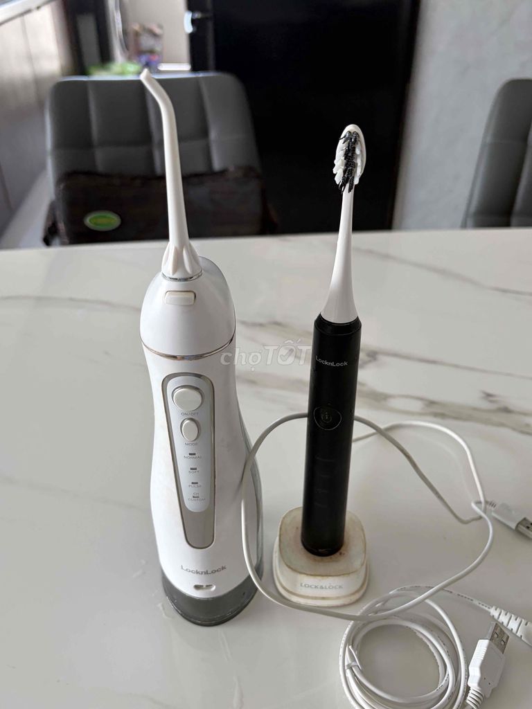 Bàn chải điện LocknLock Đen, trắng Yếu pin. Mua bán Thiết bị vệ sinh, nhà tắm tại Quận 8 Tp Hồ Chí Minh được đăng bởi Quốc Trung hình 1