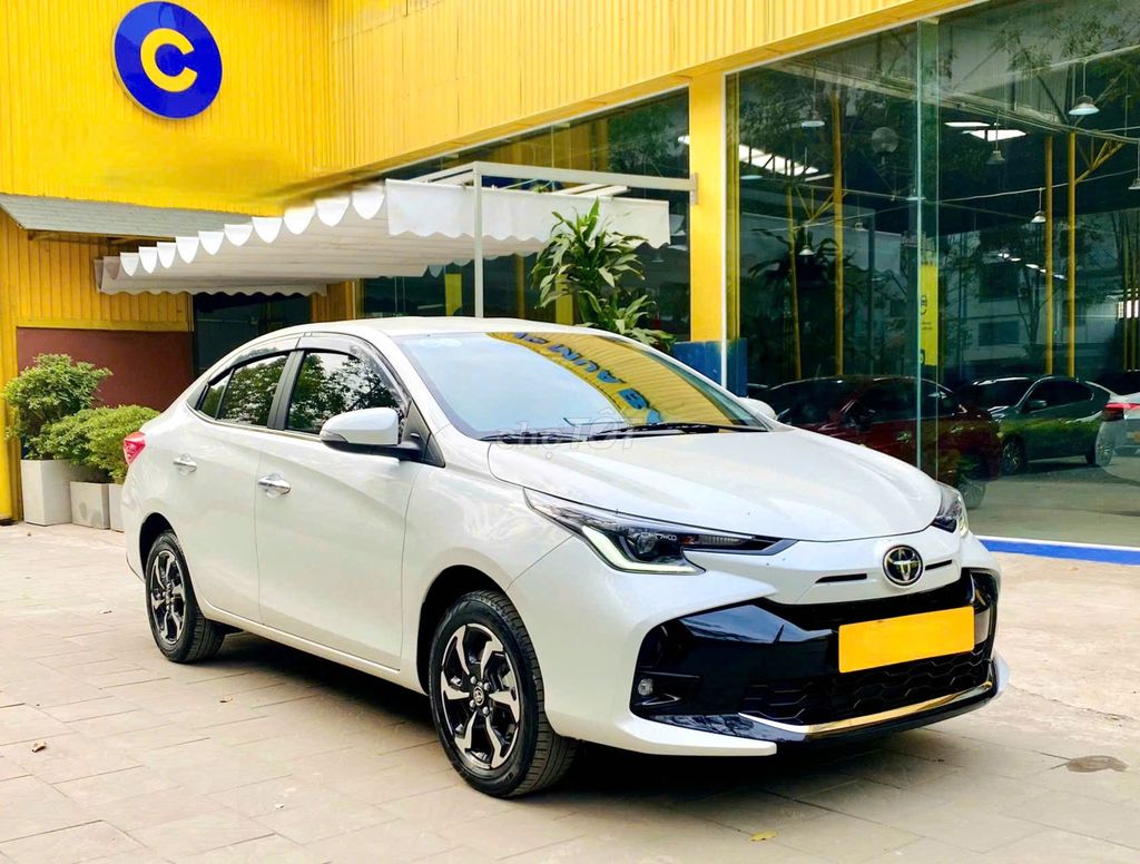 Toyota Vios 2024 1.5G trắng cực đẹp - 24000 km