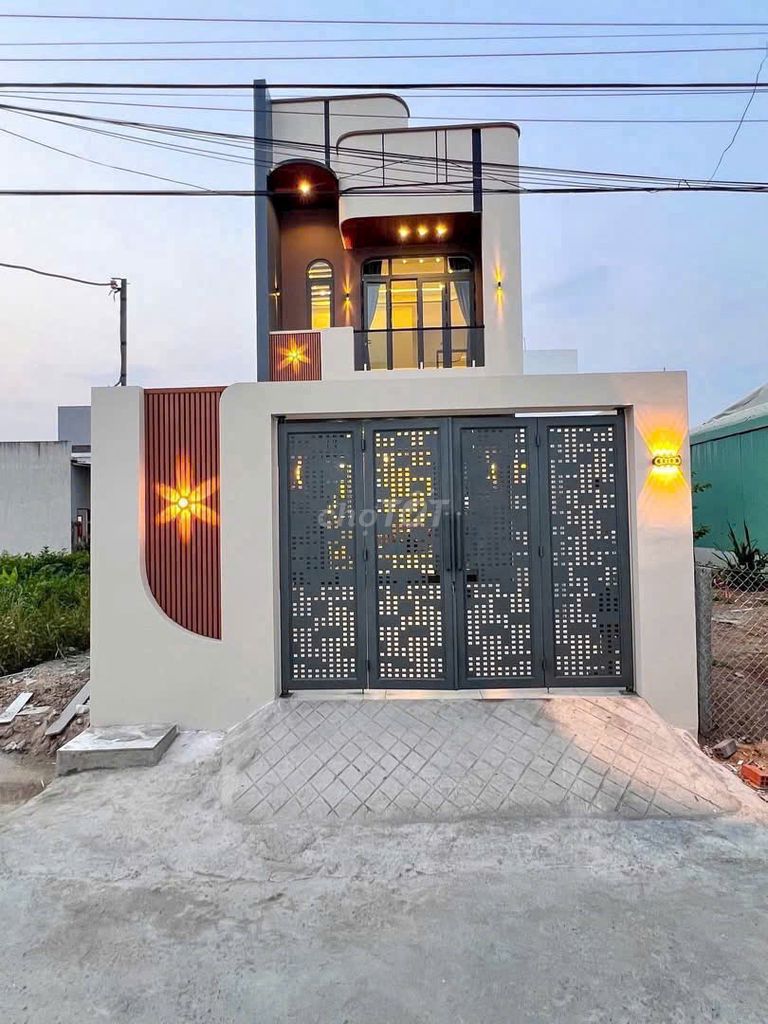 SIÊU ĐẸP.nhà sổ hồng riêng thổ cư hoàn thiện trong khu dân cư hiện hữu