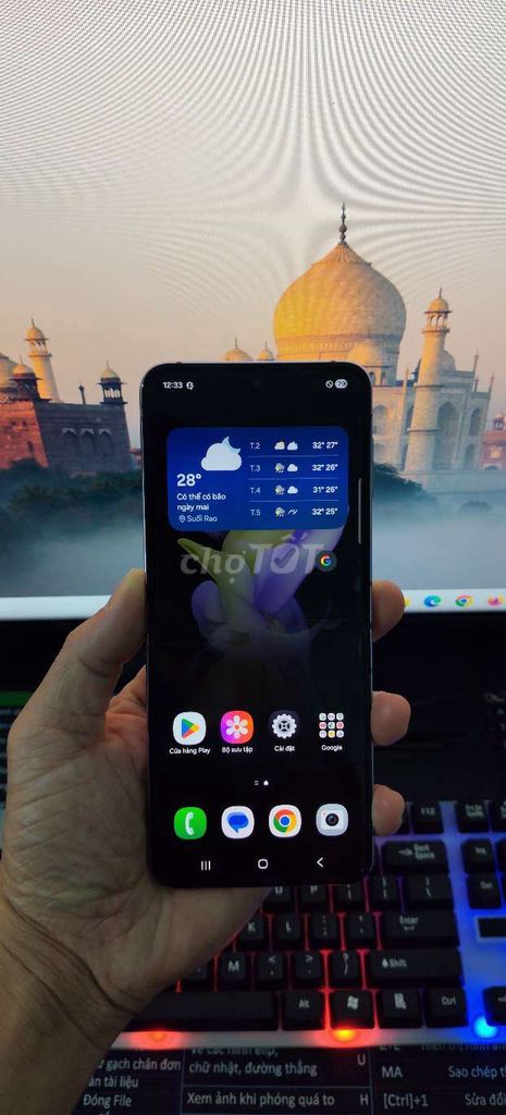 Samsung Galaxy Z Flip 4 8GB/128GB. Mua bán Điện thoại tại Huyện Châu Đức Bà Rịa - Vũng Tàu được đăng bởi Nguyễn Ngân hình 1
