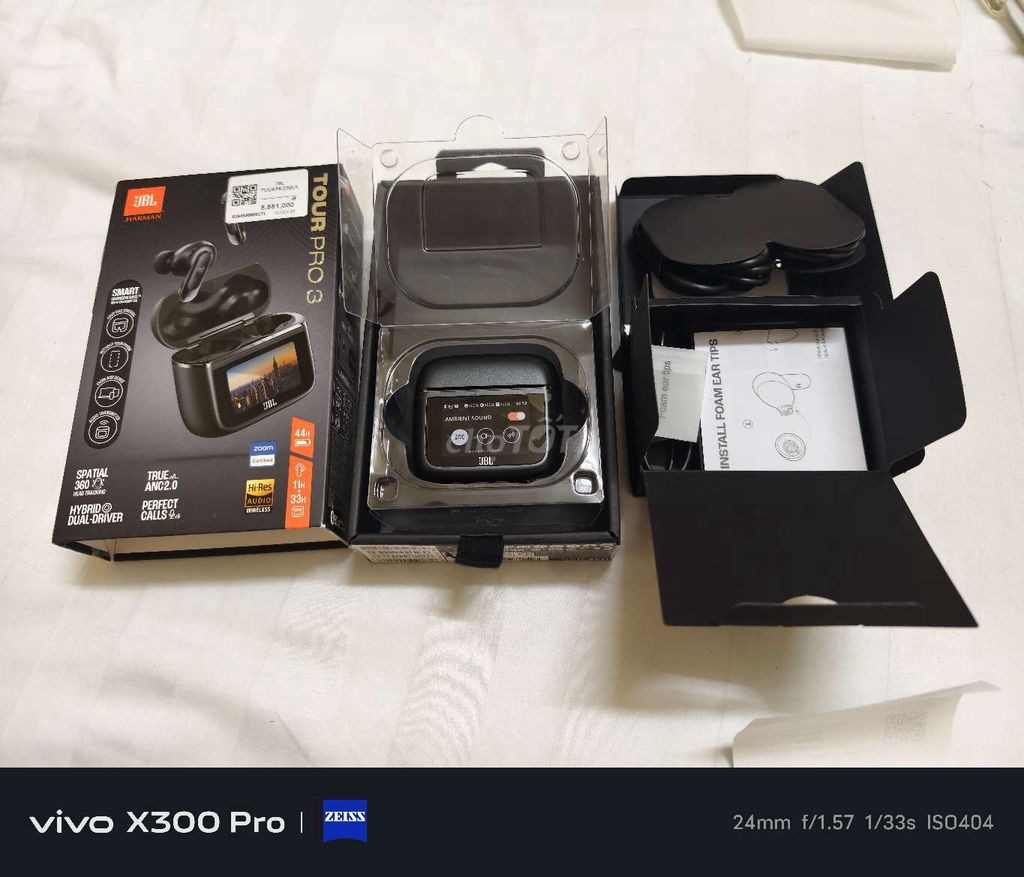 Tai nghe JBL Tour Pro 3 Đen BH TGDD 15/4/2027. Mua bán Tivi, Âm thanh tại Quận Ninh Kiều Cần Thơ được đăng bởi Huỳnh Huỳnh hình 1