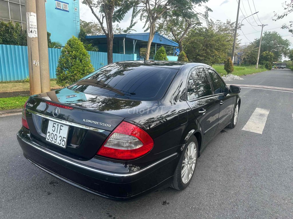 Mercedes Benz E Class 2008 E200 - 90000 km. Mua bán Ô tô tại Huyện Bình Chánh Tp Hồ Chí Minh được đăng bởi Bao  hình 4