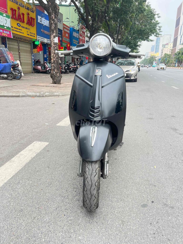 Xe điện Vespa đen nhám giá rẻ