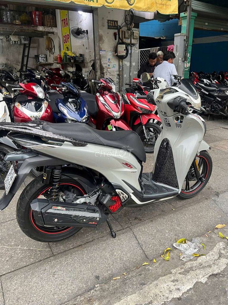 Honda SH 125 2022 Серый б/у