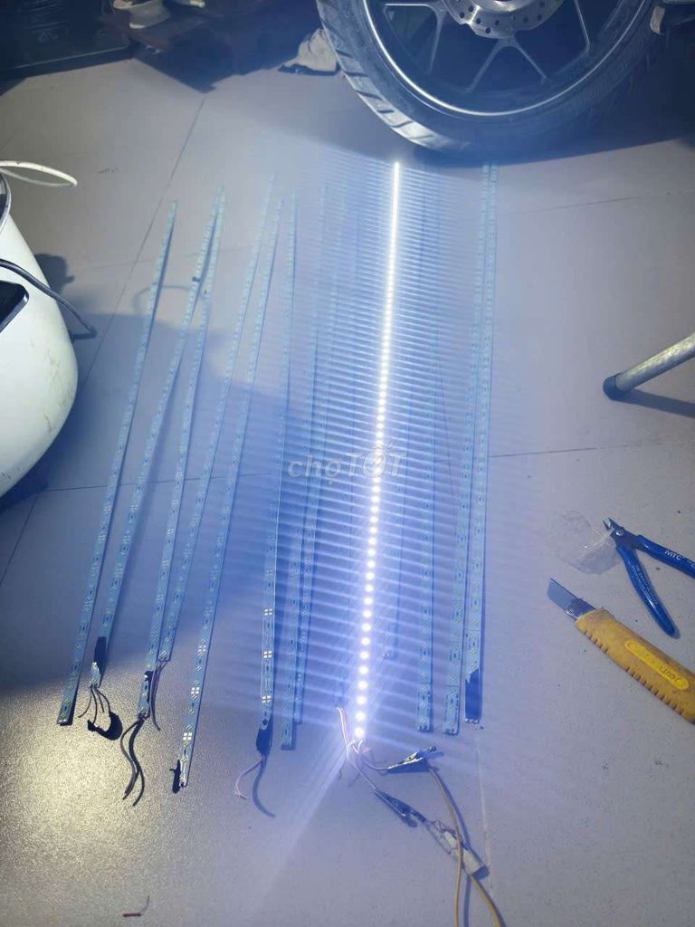 Đèn LED Trắng 1m 12V. Mua bán Đèn tại Quận 12 Tp Hồ Chí Minh được đăng bởi duy khánh hình 1