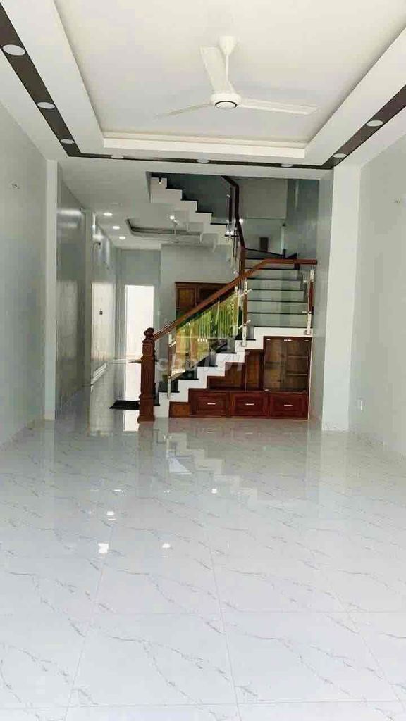 Аренда · 4 комн. · 80 м² · Quận 8, ул. Nội Bộ Cao Lỗ
