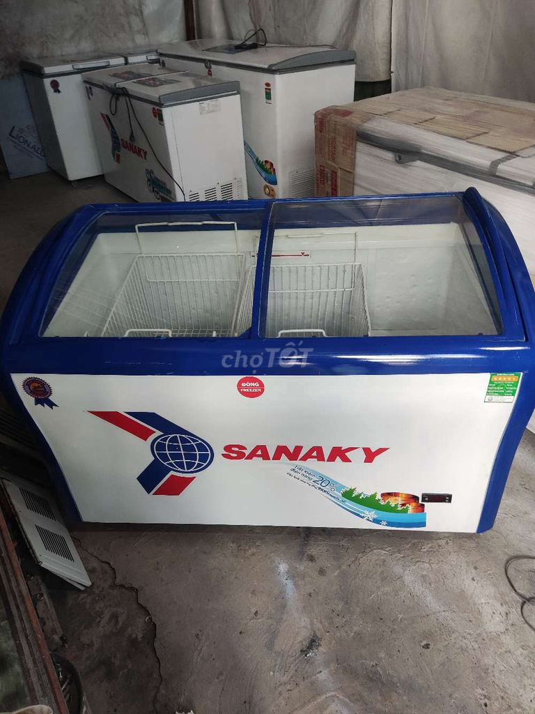 Tủ đông Sanaky Kem kính lùa 450 lít. Mua bán Tủ lạnh tại Quận Tân Phú Tp Hồ Chí Minh được đăng bởi bưởi xoài hình 1