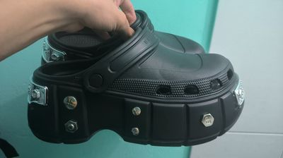 dép mới đặt về, do mang kh vừa pass lại size 42/43. Mua bán Giày dép tại Quận 7 Tp Hồ Chí Minh được đăng bởi Lê Tấn Hỷ
