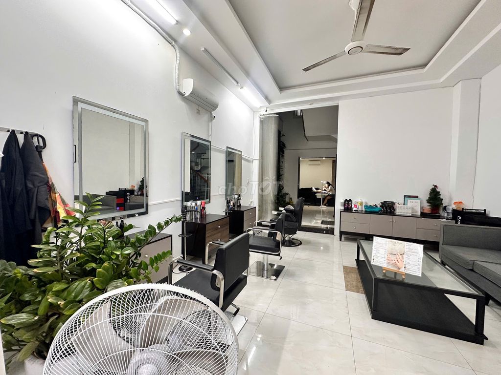 Three-storey house with business space on Ngô Thì Sĩ — photo 4