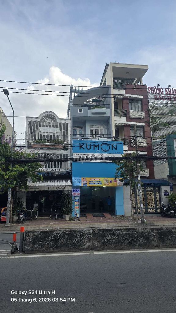 👉Bán nhà 1trệt 2lầu 4pn 4wc 1bếp DT 4,7X23 nhà Mặt tiền kinh doanh 