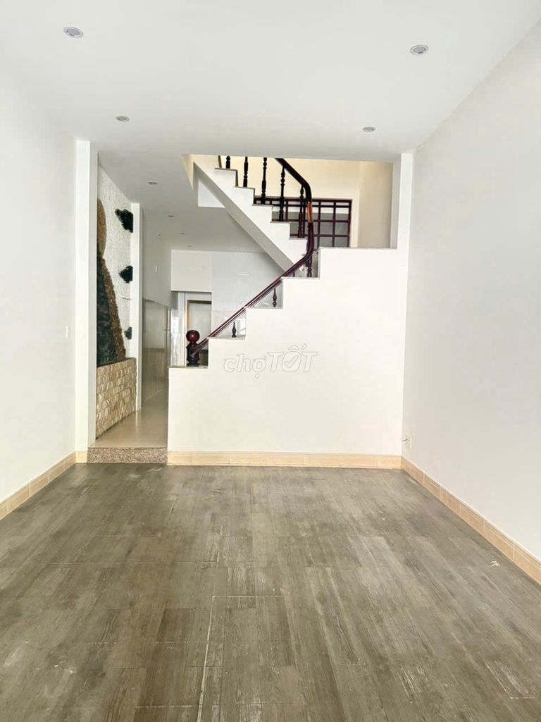 Аренда · 3 комн. · 78 м² · Quận Sơn Trà, ул. Đường Phạm Cự Lượng