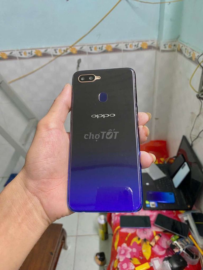 Oppo F9.. Ram4 64gb . Đẹp zing