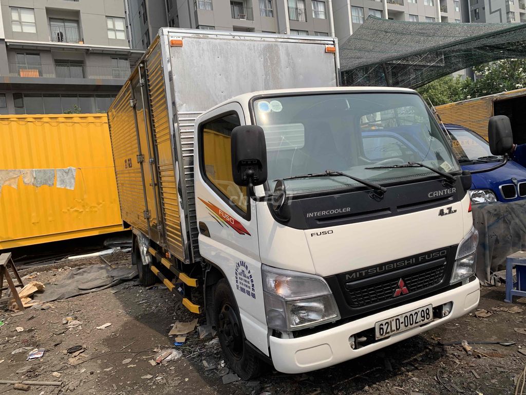 Fuso 1,7t đời 2013 thùng kín 4,4*1,8*1,9 m mlanh