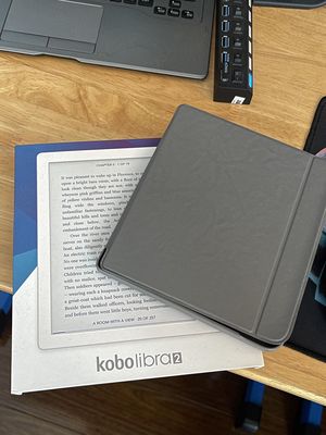 Máy đọc sách Kobo Libra 2 fullbox 99%
