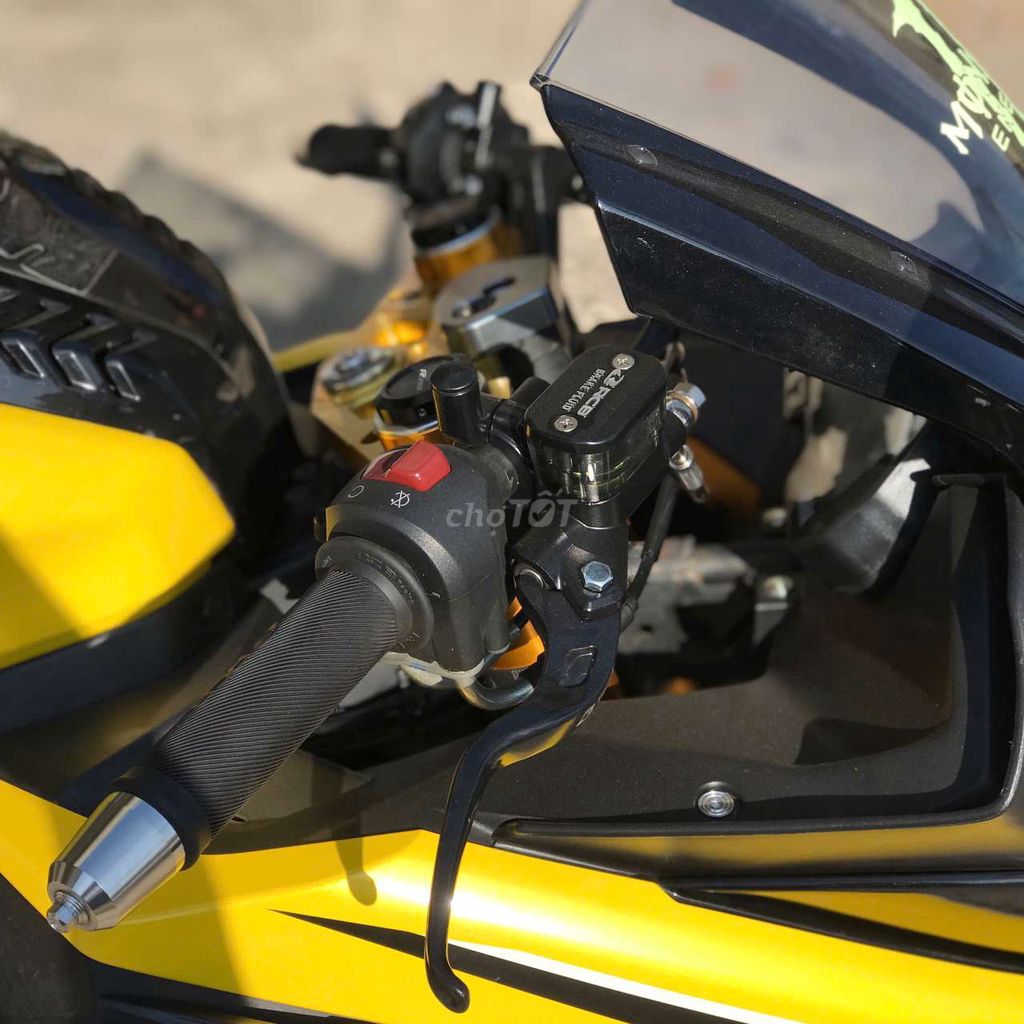 R15 máy zin ít đồ chơi. Mua bán Xe máy tại Huyện Tân Thạnh Long An được đăng bởi Nam mún bán R15V3 hình 3